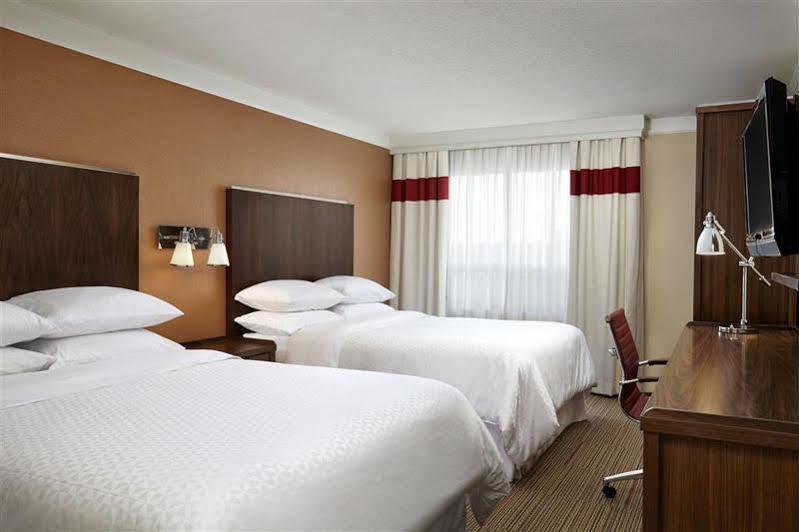 Four Points By Sheraton Kitchener-워털루 외부 사진